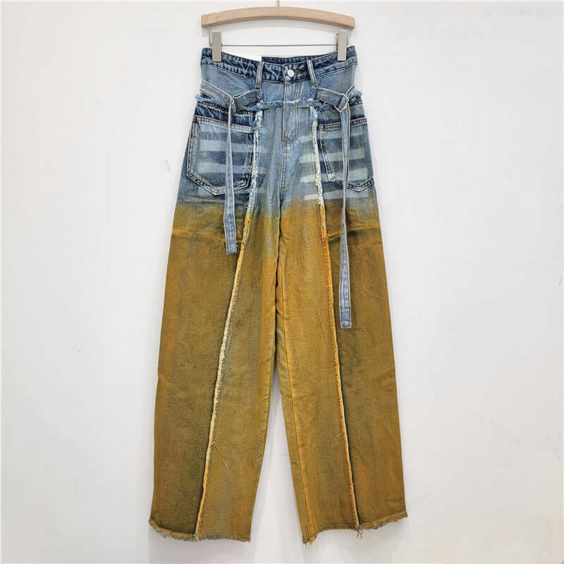 Vintage jeans for women, high waisted, loose fit, slimming and versatile straight leg.