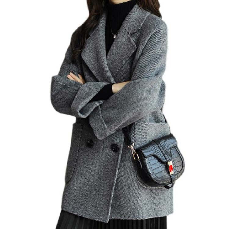 New herringbone patterned woolen coat with loose fit and slimming effect