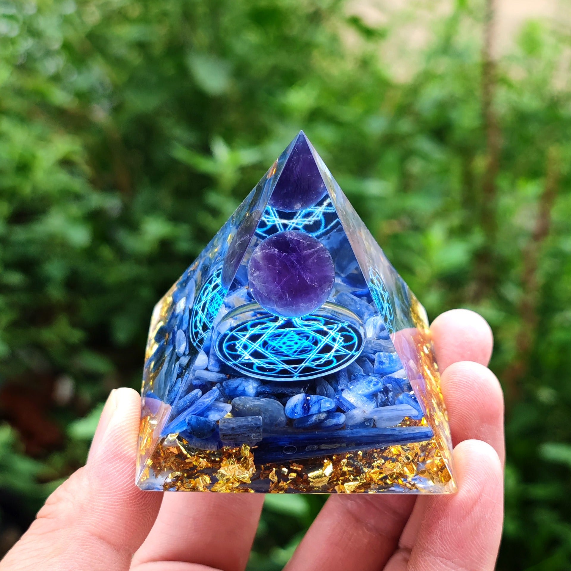 Crystal ball gravel pyramid home crafts resin ornaments desktop ornaments