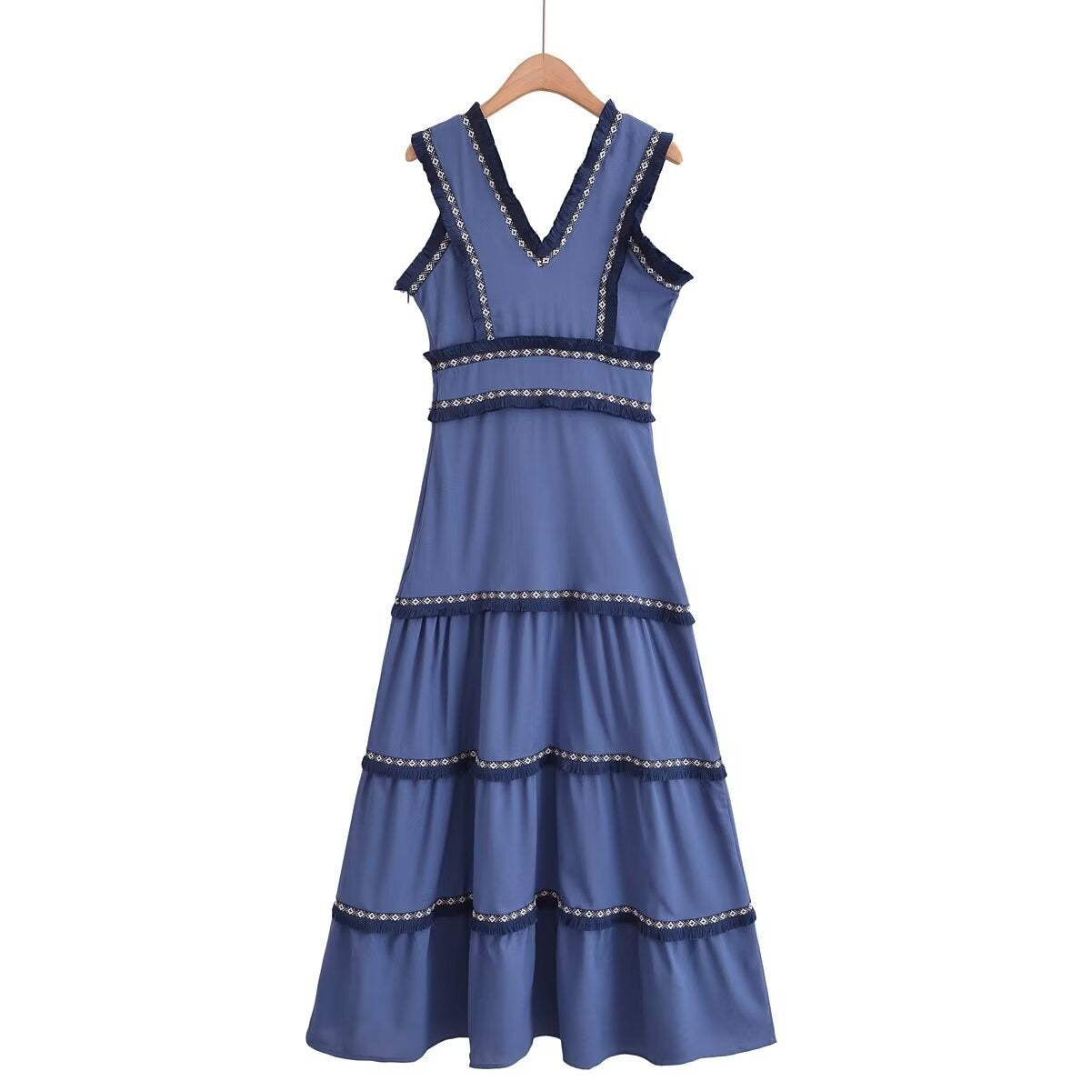 Fashionable V-neck patchwork tassel pleated dress