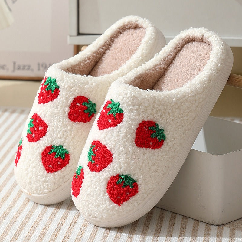 Cómodas zapatillas caseras de algodón de invierno con fresas para hombres y mujeres con suela gruesa