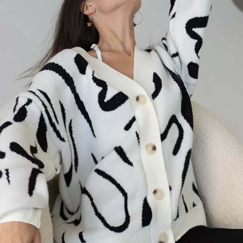 Women's casual and comfortable knitted cardigan leopard print loose sweater jacket