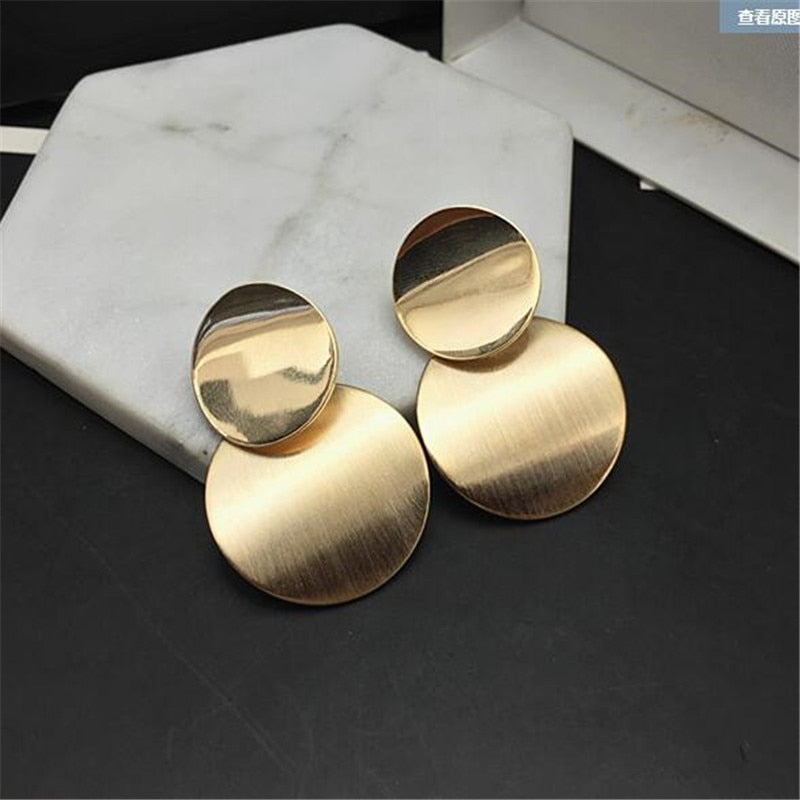 Round Shaped Golden Earrings