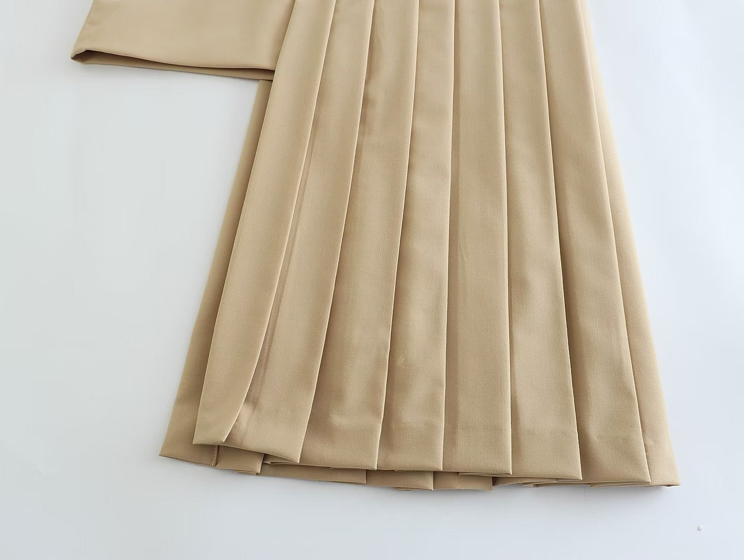 New Fashion Pleated Asymmetric Casual Half skirt